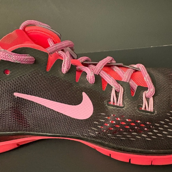 Nike Women's Free 5.0 TR Fit 4 Athletic Shoes - Picture 4 of 10